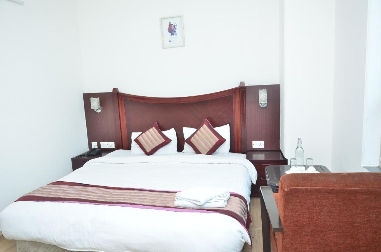 גורגאון Ddr Hotel Residency מראה חיצוני תמונה
