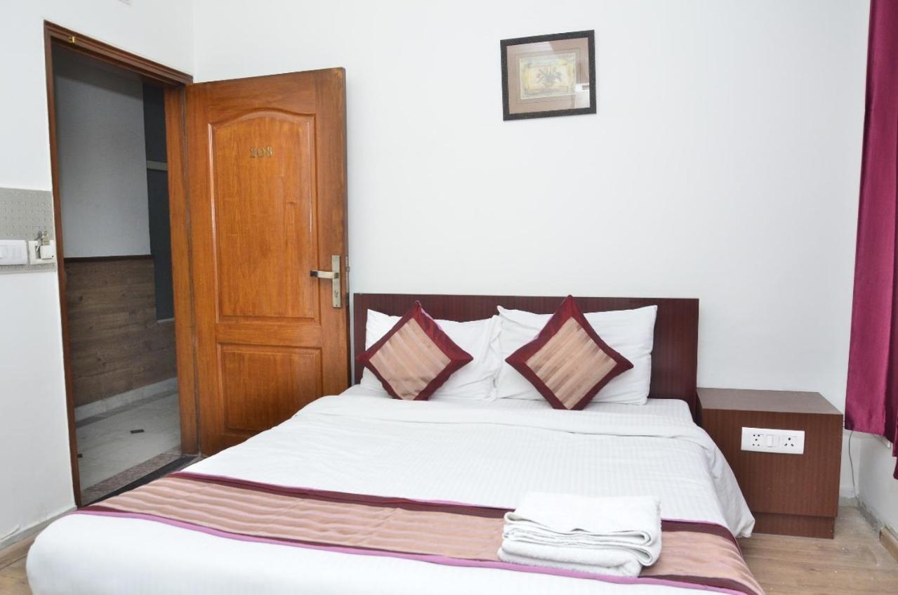 גורגאון Ddr Hotel Residency מראה חיצוני תמונה
